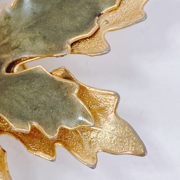 Vintage Gold Tone Maple Leaf Brooch Green Enamel Mid Century Autumn Fall Jewelry - Picture 7 of 11